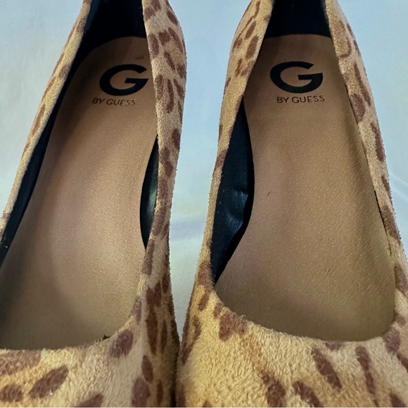 G by Guess Leopard Print Suede Platform 4-“Heels - Picture 7 of 9